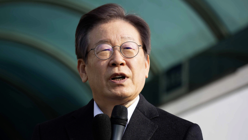 2025年六开彩开奖结果查询,梅根2.0发布新预告,精准解释落实及其象征意义_铂金版V3.36